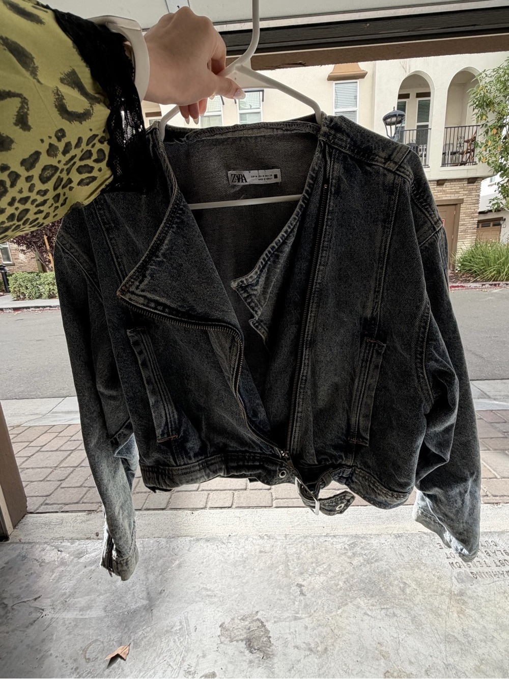 ZARA Washed Black Cropped Denim Jacket